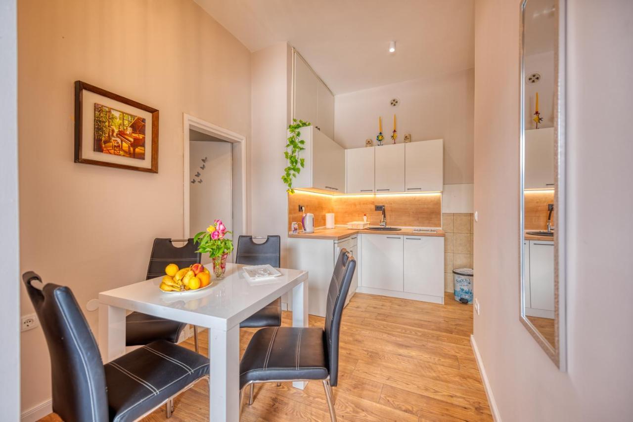 Apartments Vujosevic Tivat Zewnętrze zdjęcie
