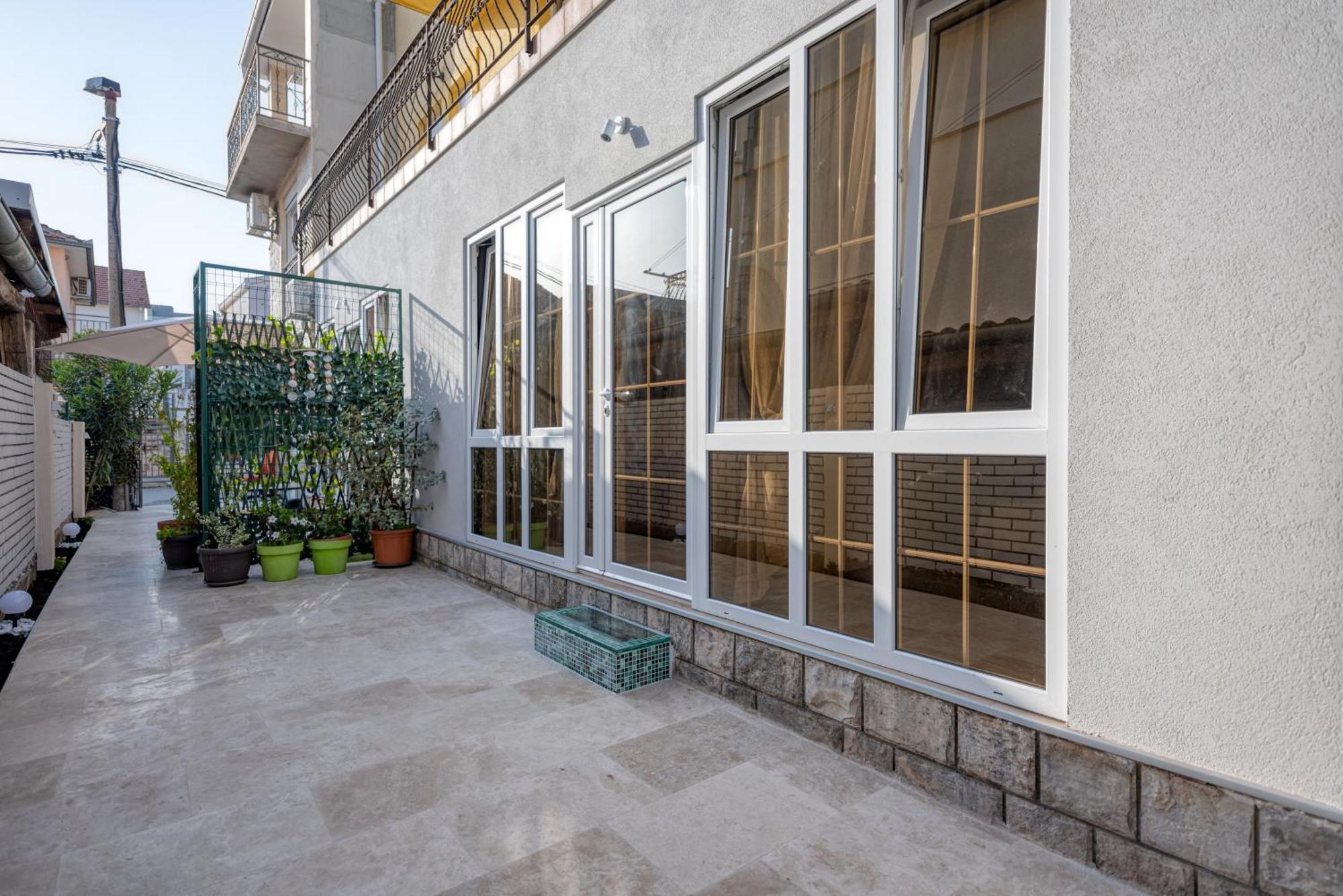 Apartments Vujosevic Tivat Zewnętrze zdjęcie