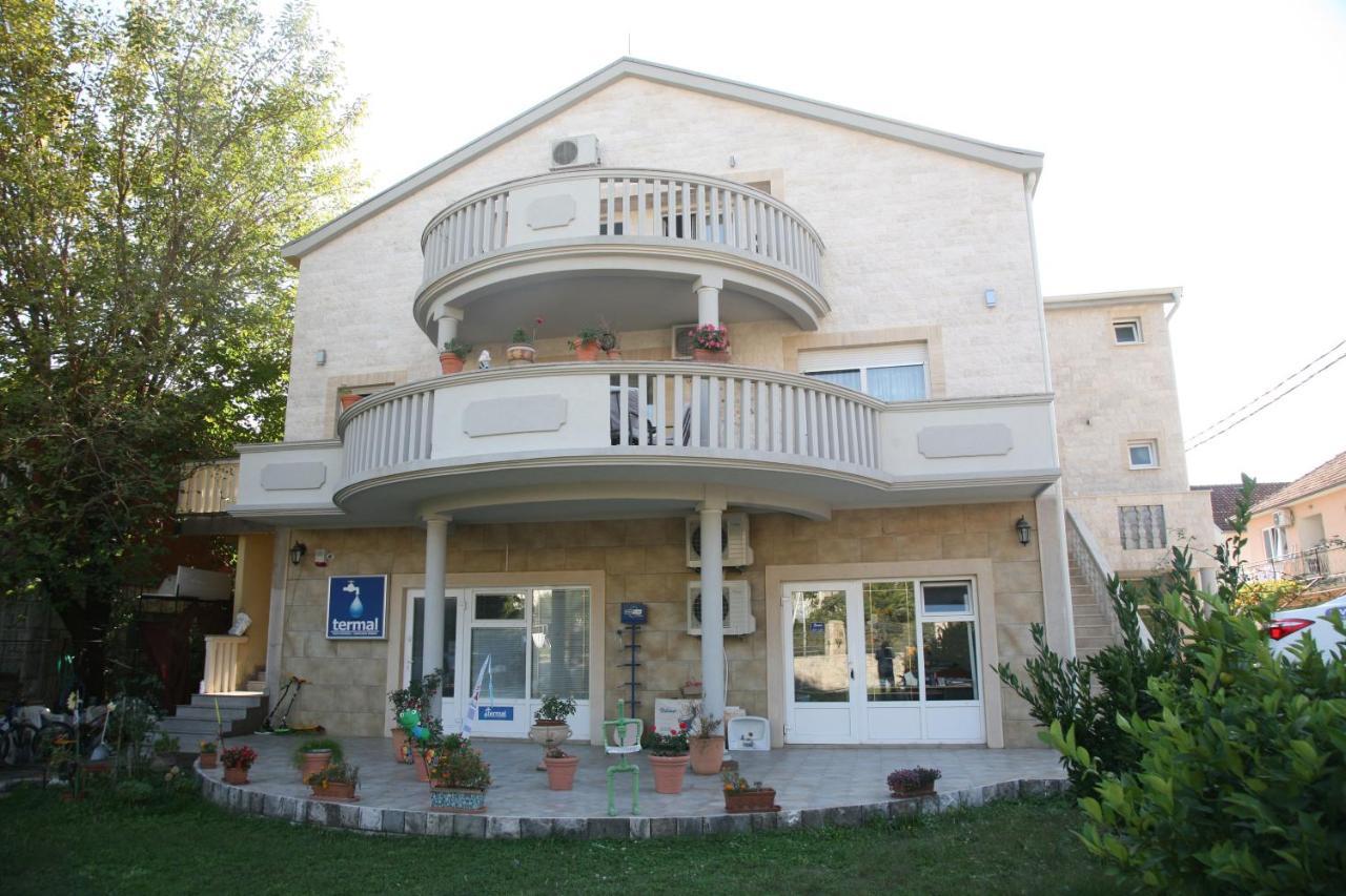 Apartments Vujosevic Tivat Zewnętrze zdjęcie